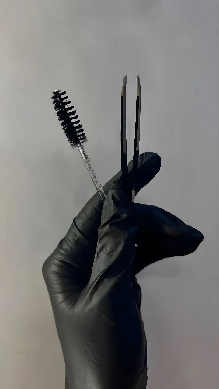 Aplicación profesional de extensiones de pestañas en Santiago de Chile - Black Cat Lash Studio